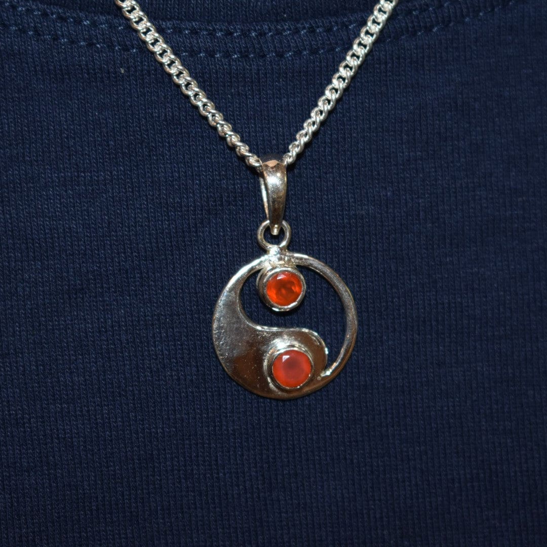 Pandantiv YIN &YANG din Argint 925 cu Pietre Semipretioase Naturale de Carnelian multifatetat slefuite -> Cod: SilverPendant9 - Pandantive