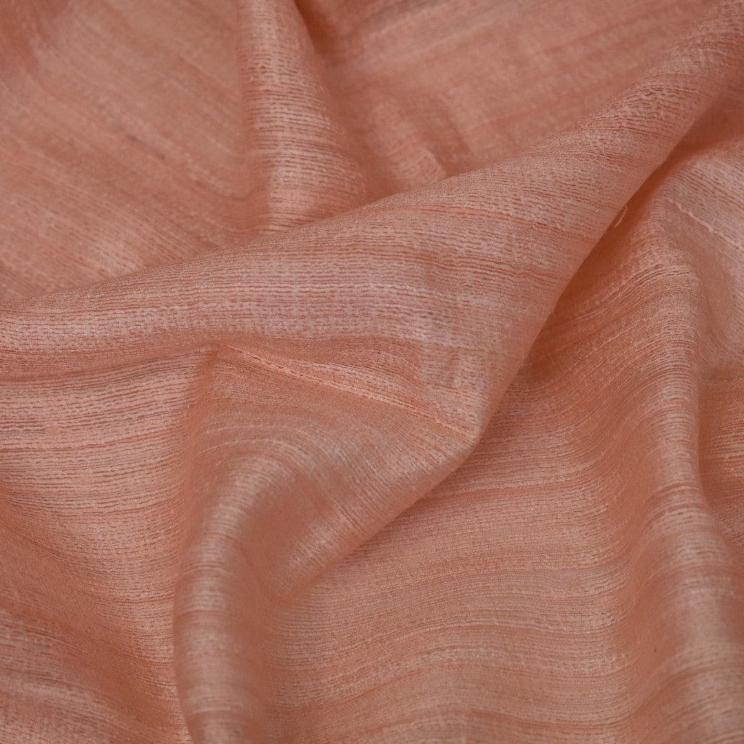 Sal tesut manual din 100% Matase Naturala Organica - Ghicha Tassar/Tussar Silk -> Fuzzy Peach (Culoarea Anului 2024)-> Cod: NewGhicha12